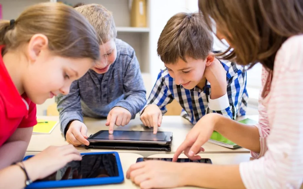 4 Best Learning Apps for Kids: इन ऐप की मदद से बच्चे खेलते-खेलते भी करेंगे पढ़ाई!