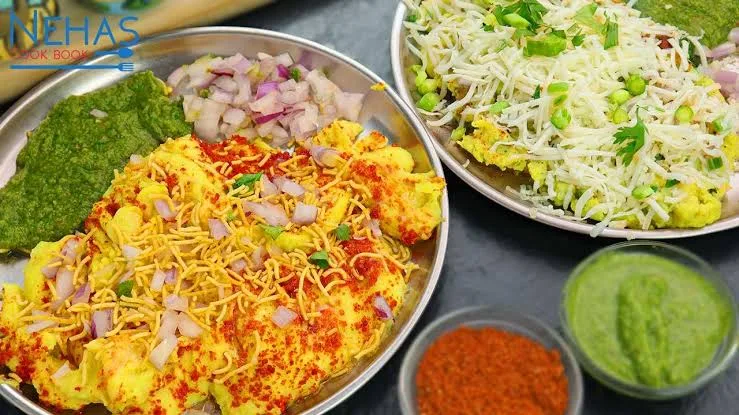 Locho Recipe: बहुत खा लिया खमण और ढोकला अब घर पर बनाएं सूरत का फेमस लोचो, इस आसान रेसिपी के साथ
