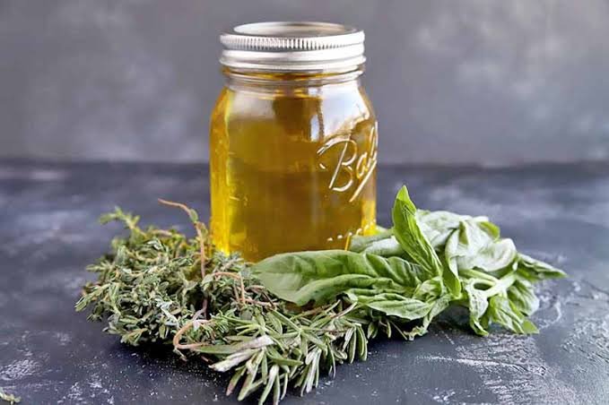 Herb Oil For Body Pain: छुटकी बजाते दूर होगा बरसों पुराना जोड़ों का दर्द! 84 चमत्कारी जड़ी-बूटियों से बना है यह तेल