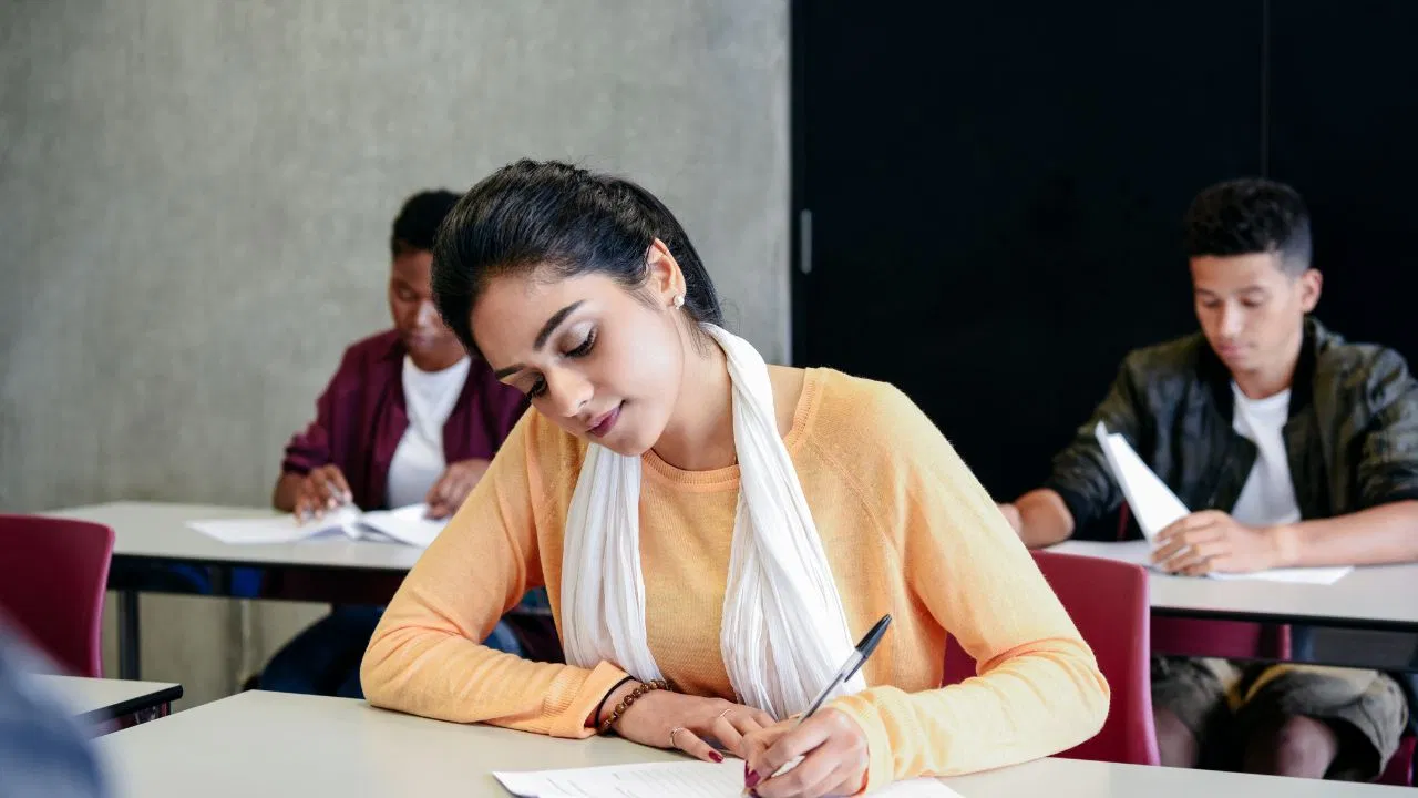 UGC NET 2025 New Exam Date: नेशनल टेस्टिंग एजेंसी ने किया यूजीसी नेट परीक्षा की तारीख में बड़ा बदलाव, ये है नया शेड्यूल