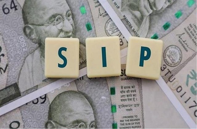 SIP से बनाएं मजबूत भविष्य: हर महीने ₹5000 निवेश कर रिटायरमेंट के बाद पाएं ₹85,000 की मासिक आय!