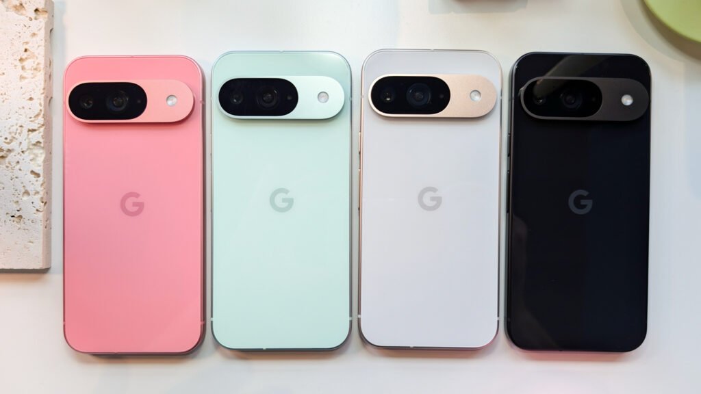 Pixel 10 Pro की पहली झलक आई सामने, कैमरा और परफॉर्मेंस देख उड़ जाएंगे होश!