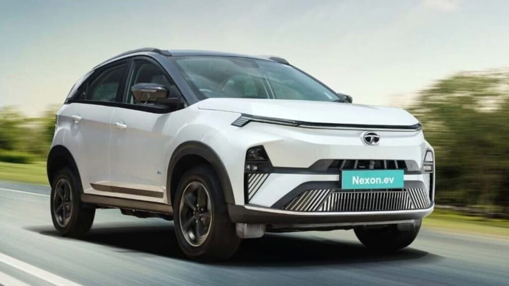 बोल्ड डिज़ाइन, स्मार्ट टेक्नोलॉजी और 465 KM रेंज, Tata Nexon EV 2025 सब पर भारी!
