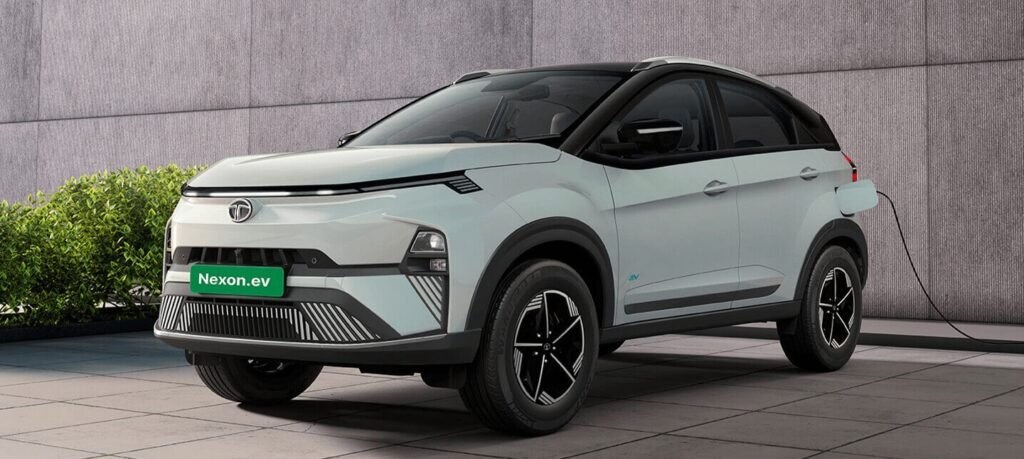बोल्ड डिज़ाइन, स्मार्ट टेक्नोलॉजी और 465 KM रेंज, Tata Nexon EV 2025 सब पर भारी!