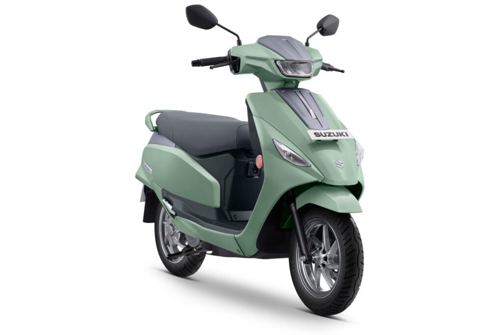 Suzuki E Access: अब स्कूटर चलेगा बिना पेट्रोल! जानें कीमत, फीचर्स और माइलेज