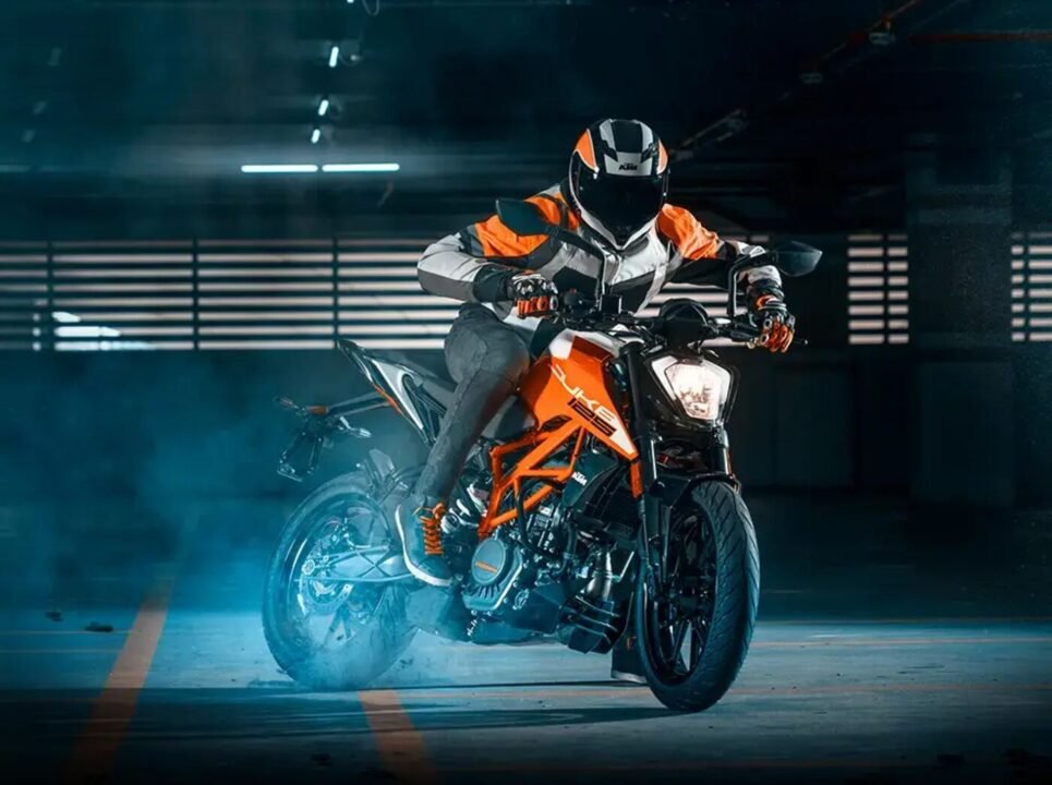 अब आपके बजट में मिलेगी KTM की स्पीड! यंग जनरेशन के लिए लॉन्च हुई सबसे सस्ती स्पोर्ट्स बाइक KTM 160 Duke