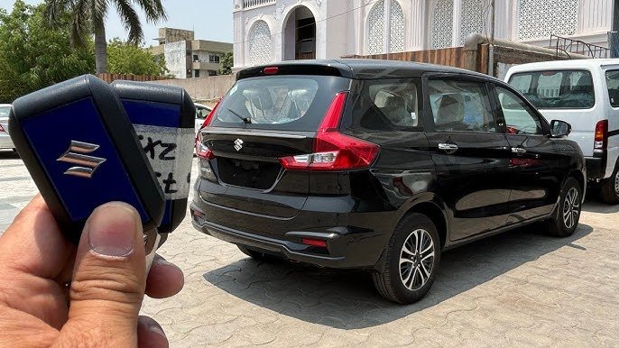 Maruti Ertiga में पेट्रोल और CNG टैंक फुल कराने पर कितनी होगी रेंज? होश उड़ा देगा माइलेज का हिसाब
